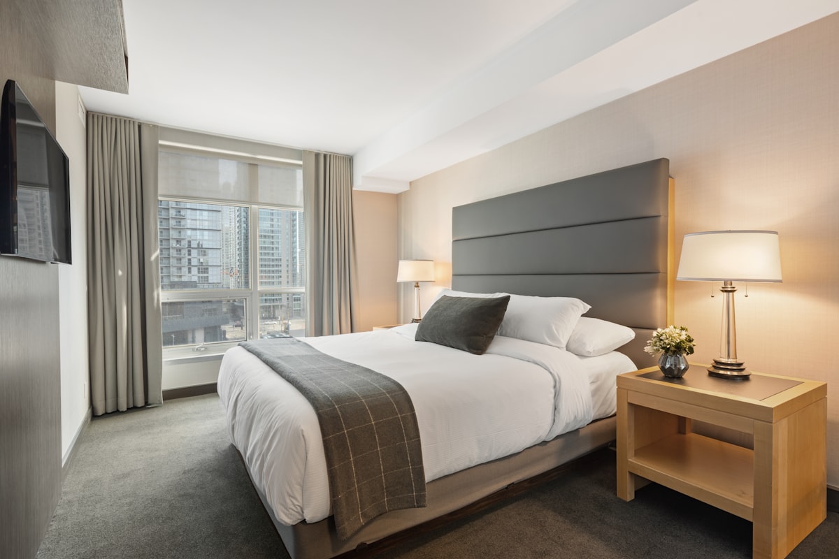 Modern bedroom interior suitable for wall-mounted air conditioning installation